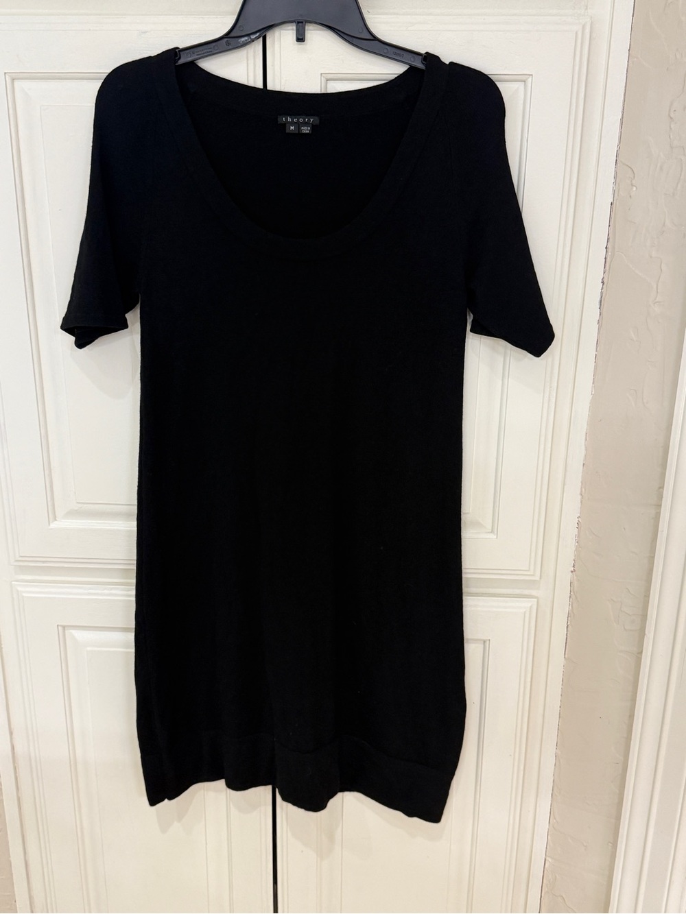 Theory Black Scoop Neck Short Sleeve Tunic